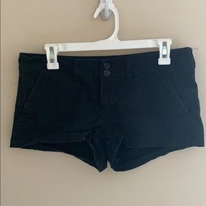 American Eagle Bermuda Shorts (Black, Size 8)